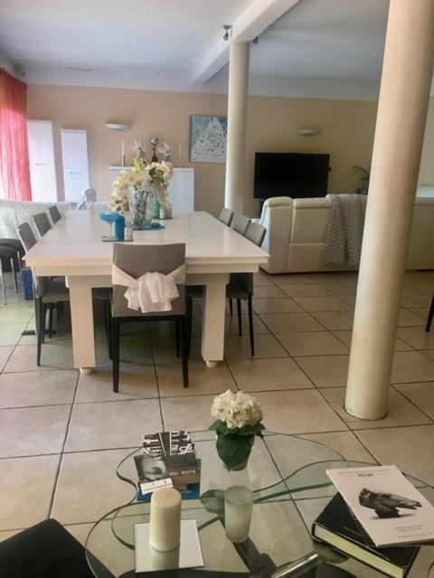 Serenity Chambre D'Hote Au Calme Des Maitres Tibetains Y Ont Sejourne 15 Mn Des Plages Apartman Mougins Kültér fotó