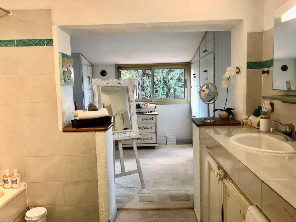 Serenity Chambre D'Hote Au Calme Des Maitres Tibetains Y Ont Sejourne 15 Mn Des Plages Apartman Mougins Kültér fotó